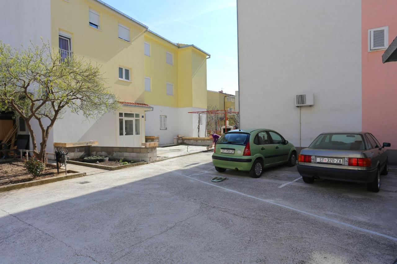 Apartments With A Parking Space Omis - 10362 Zewnętrze zdjęcie